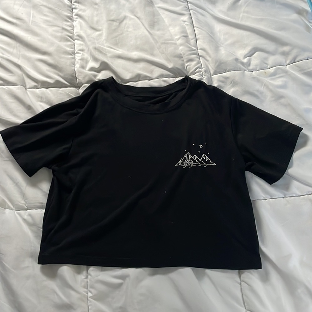 Mountains crop tee